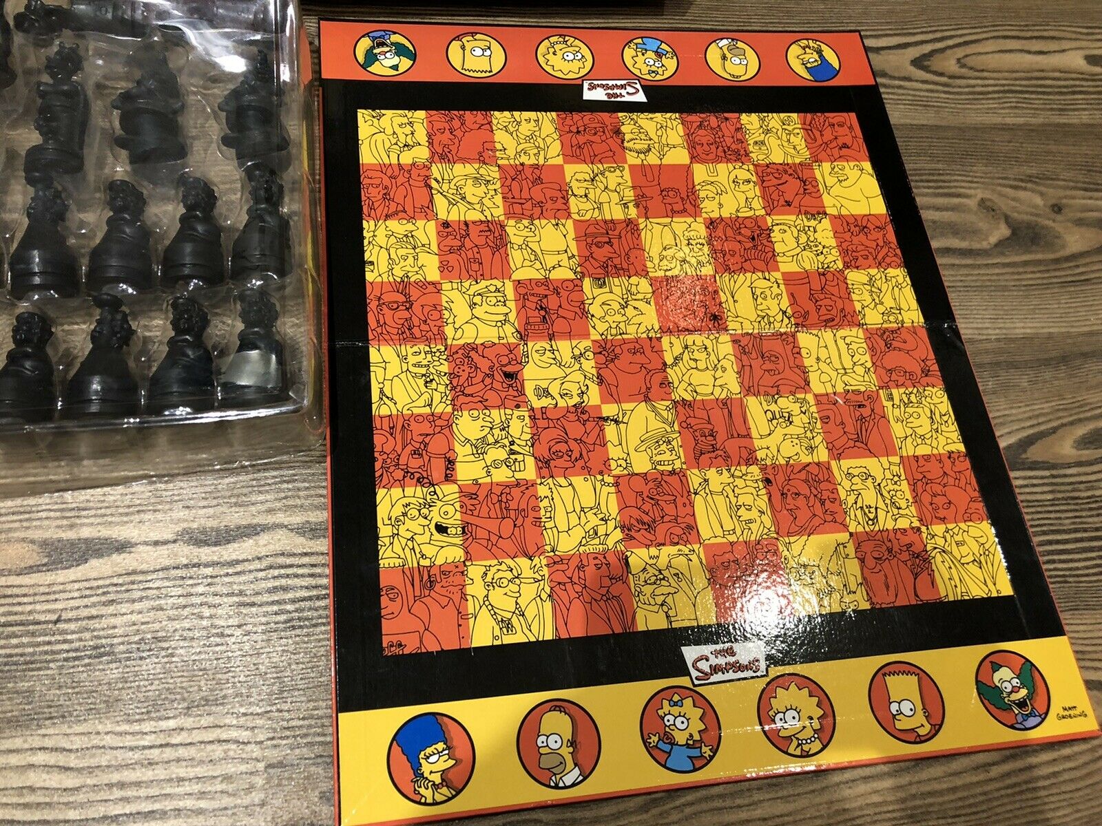 antique simpsons chess board
