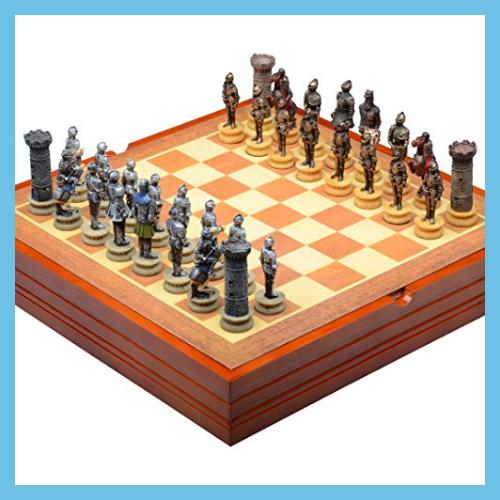 Crusaders vs Saracens Chess Sets