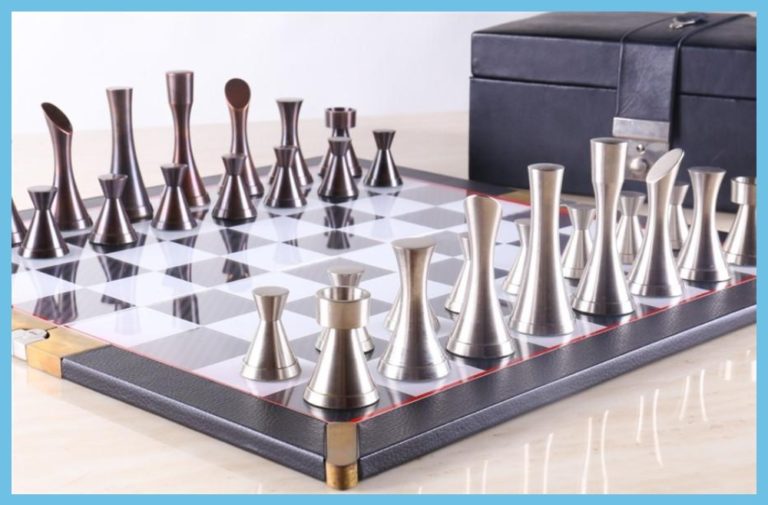Australia Diaxi Modern Artistic Chess Set