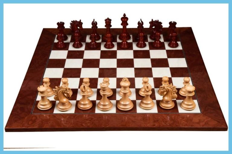 Arabian Knight Chess Set