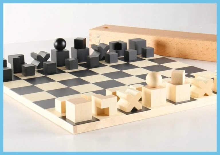 Bauhaus Artistic Chess Set