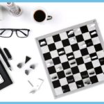 Clear Acrylic Chess Set 1