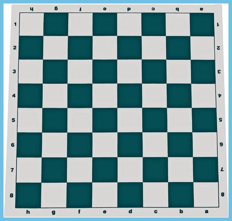 Green Square Chess Board