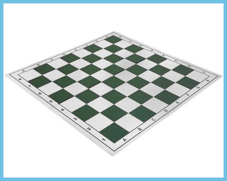 Green and White Chess Set