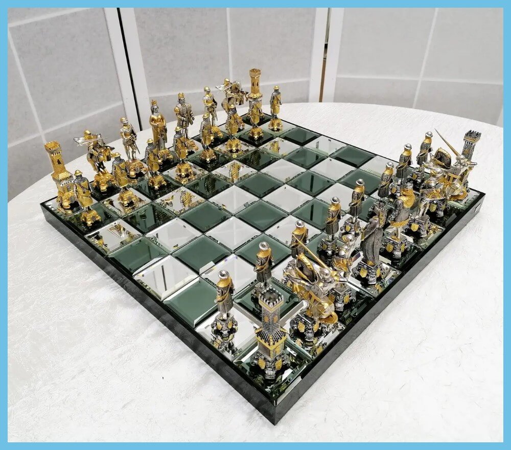 Italian Sculptural Frasier Chess Set 12
