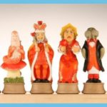Alice In Wonderland Chess Moulds