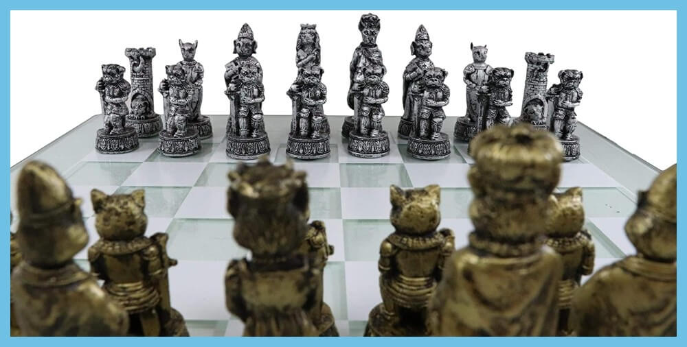 Cats Vs Dogs Frosted Glass Chess Set 3